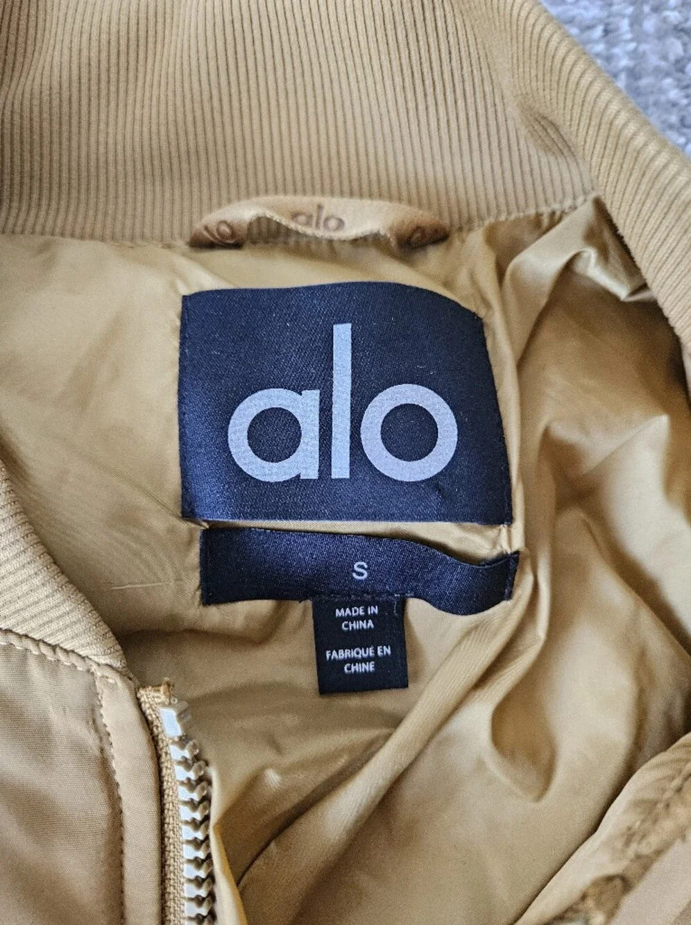 Alo Yoga Cropped Break Line Bomber Jacket Gold Ochre Mustard Size Small